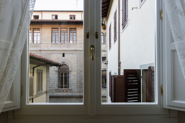 Apartment, 1 Schlafzimmer | 1 Schlafzimmer, individuell eingerichtet, Schreibtisch