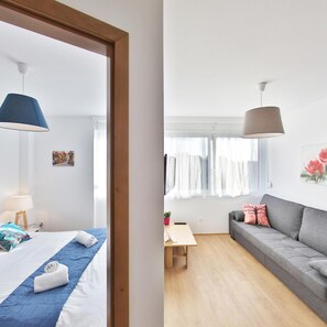 1 bedroom, individually decorated, individually furnished, desk