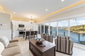 Signature Suite, 1 Bedroom, Bay View