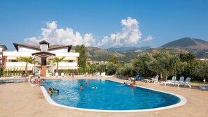 Seasonal outdoor pool