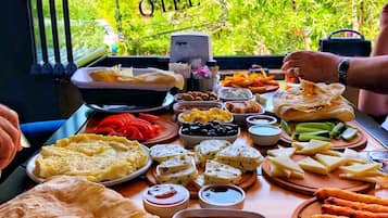 Tägliches inbegriffenes Frühstücksbuffet