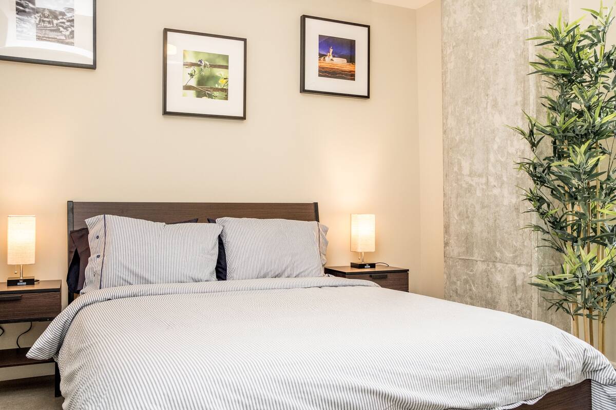 Egyptian cotton sheets, premium bedding, down comforters