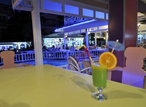 Breakfast, lunch, dinner served; international cuisine - Sun Kiss Otel (Manavgat)