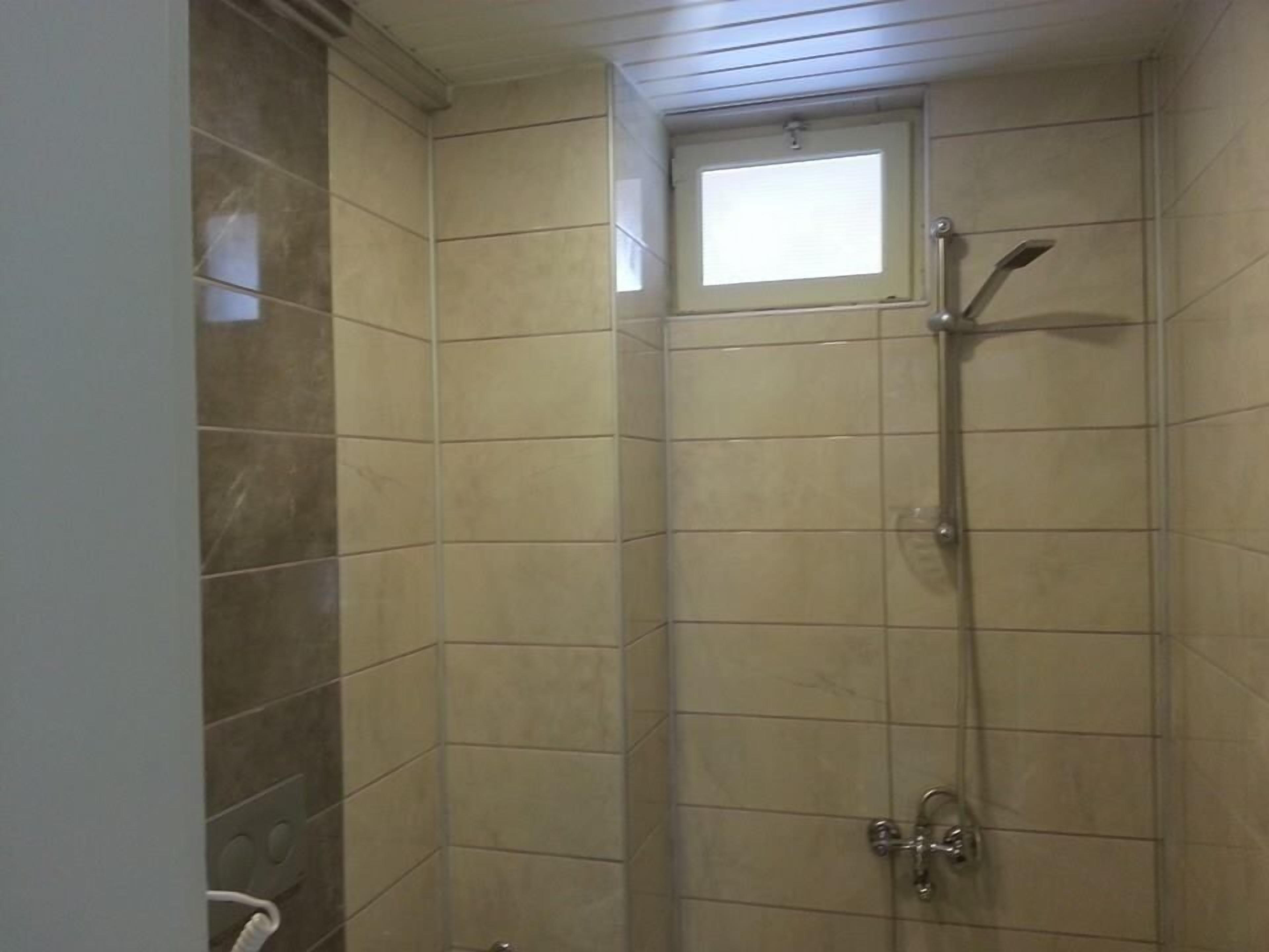 family room | bathroom shower