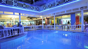 Alberca al aire libre por temporada