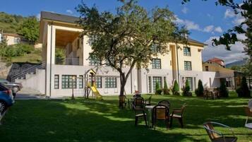 Enceinte de lâhĂ©bergement