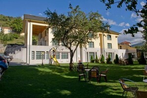 Property grounds - Hotel Restaurante La Casilla (Cangas del Narcea)