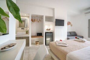 房內夾萬、床單