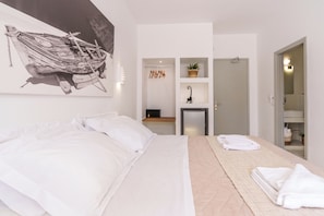 In-room safe, bed sheets