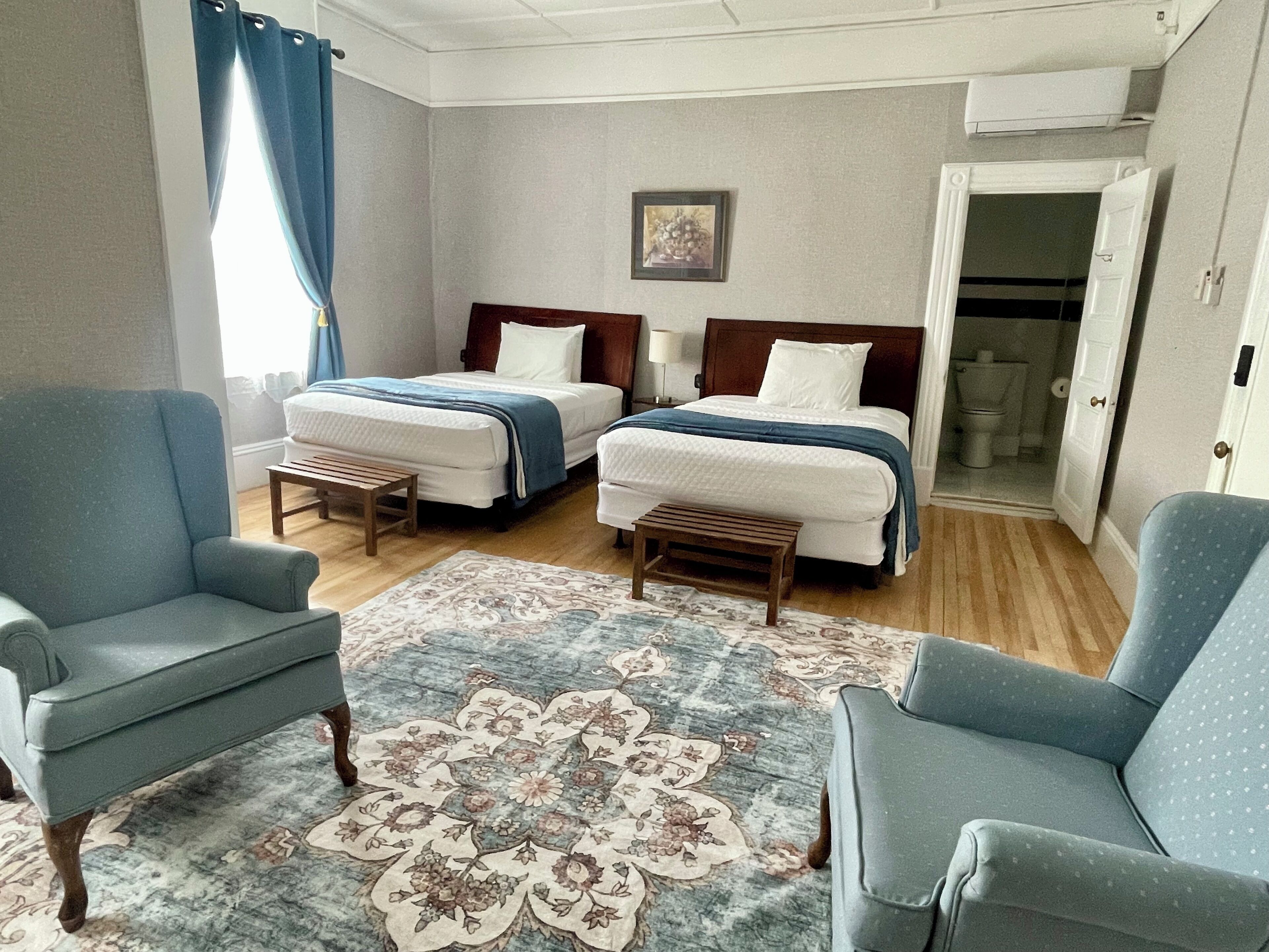 Phòng Deluxe, 2 giường đôi | Trang trí khác biệt, trang bị nội thất với thiết kế riêng biệt 