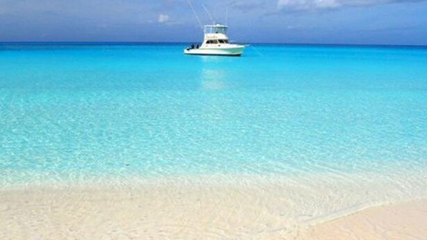Una playa cerca