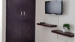 واي فاي مجانًا وملاءات أسرّة