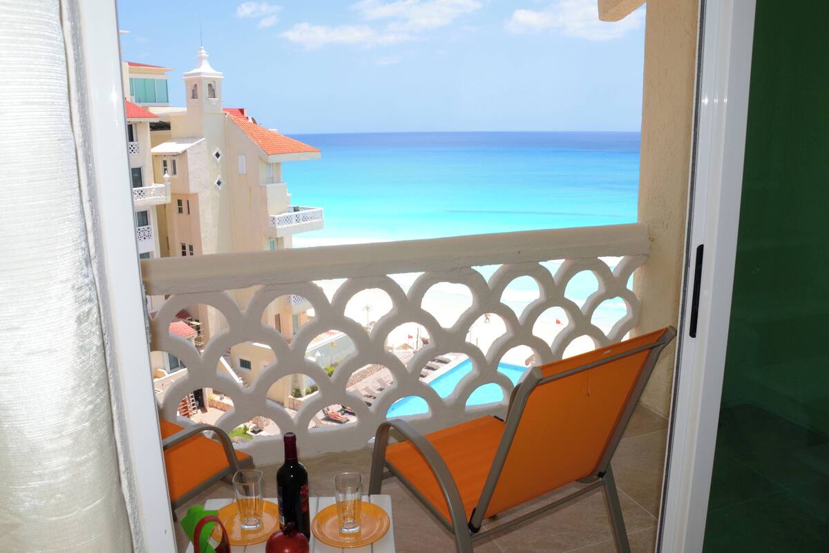 Loft familiar, vista al mar | Caja de seguridad en la habitación, wifi gratis y ropa de cama