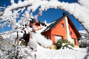 Front of property - Gea Catedral (San Carlos de Bariloche)