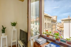 Apartment, 2 Bedrooms | 2 bedrooms, iron/ironing board, cots/infant beds, free WiFi - Piazza Santa Felicita (Florence)