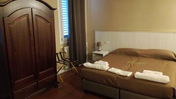 Habitación Deluxe, baño privado | Sábanas de algodón egipcio y ropa de cama de alta calidad