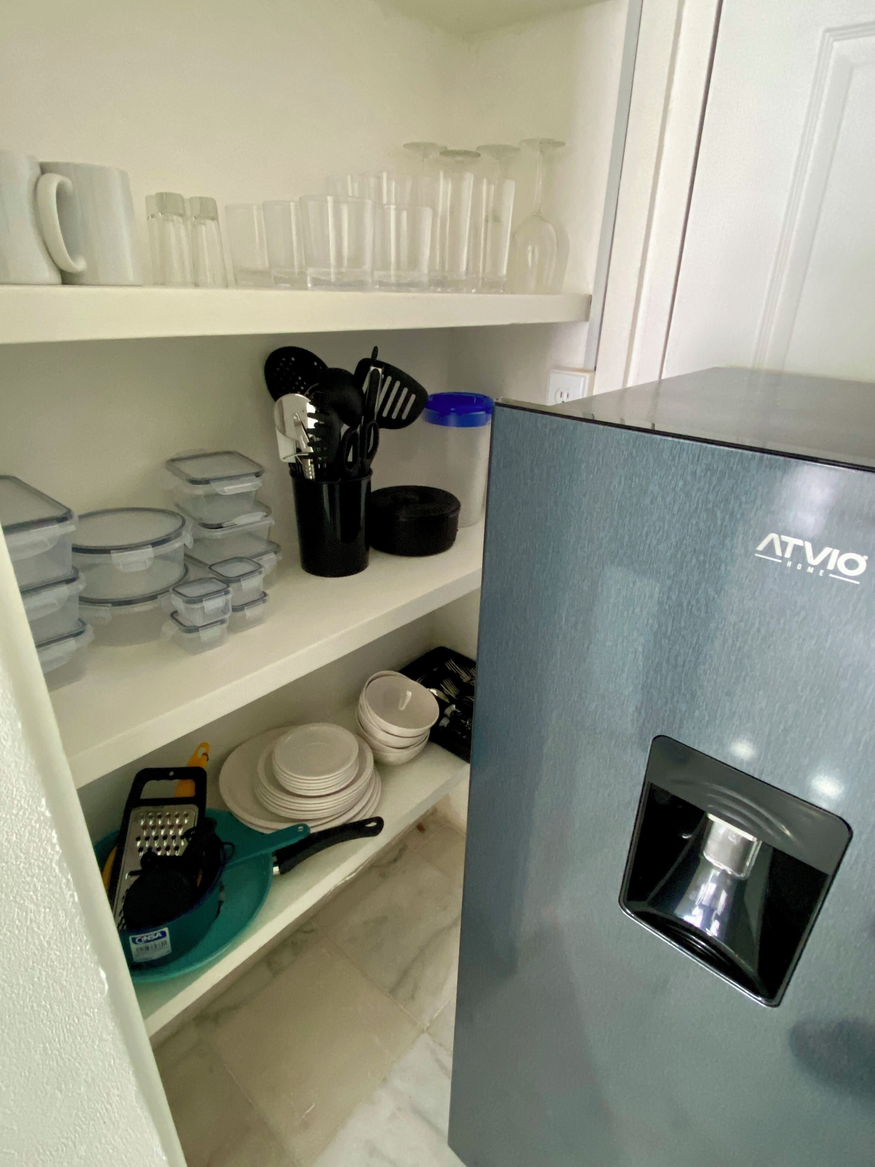 deluxe apartment, 2 bedrooms, kitchenette, ocean view | private kitchenette | electric kettle, griddle