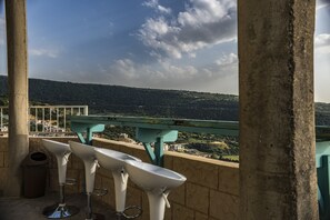 Terrace/patio - Old School (Ein Qiniyye)