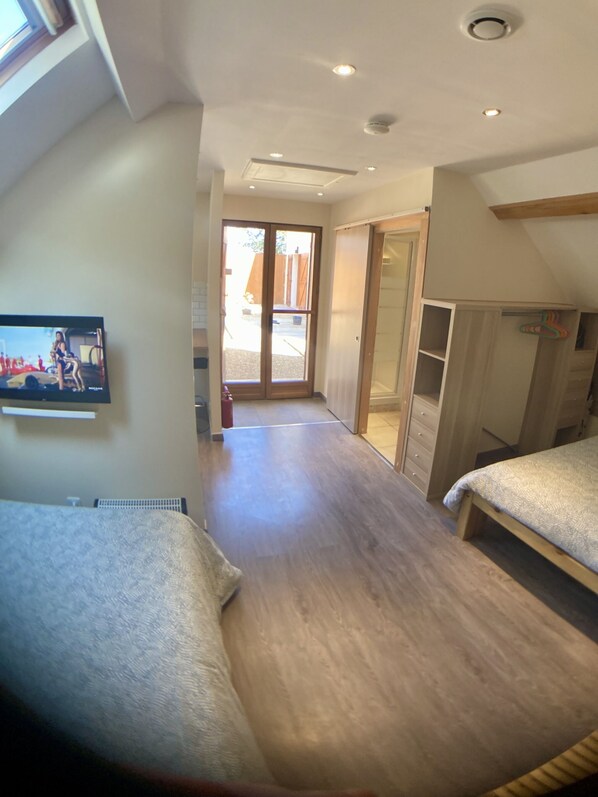 Executive Suite, Accessible, Ensuite (FRC) | 1 bedroom - Beauval Chambre (Seigy)