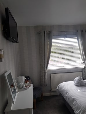 Basic-Doppelzimmer zur Einzelnutzung, mit Bad (Bedroom 1)