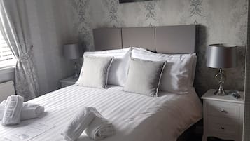 Iron/ironing board, free WiFi, bed sheets