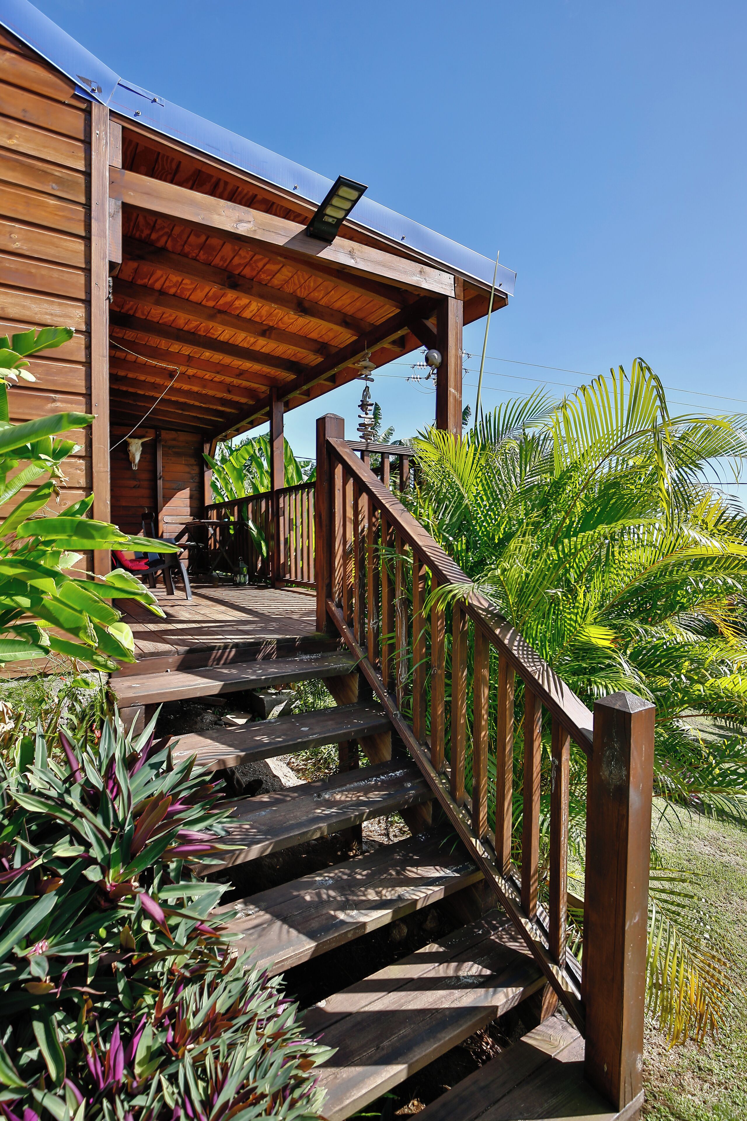 Quarto luxo, 1 cama King, geladeira, vista para o mar | Roupas de cama premium, quartos à prova de som