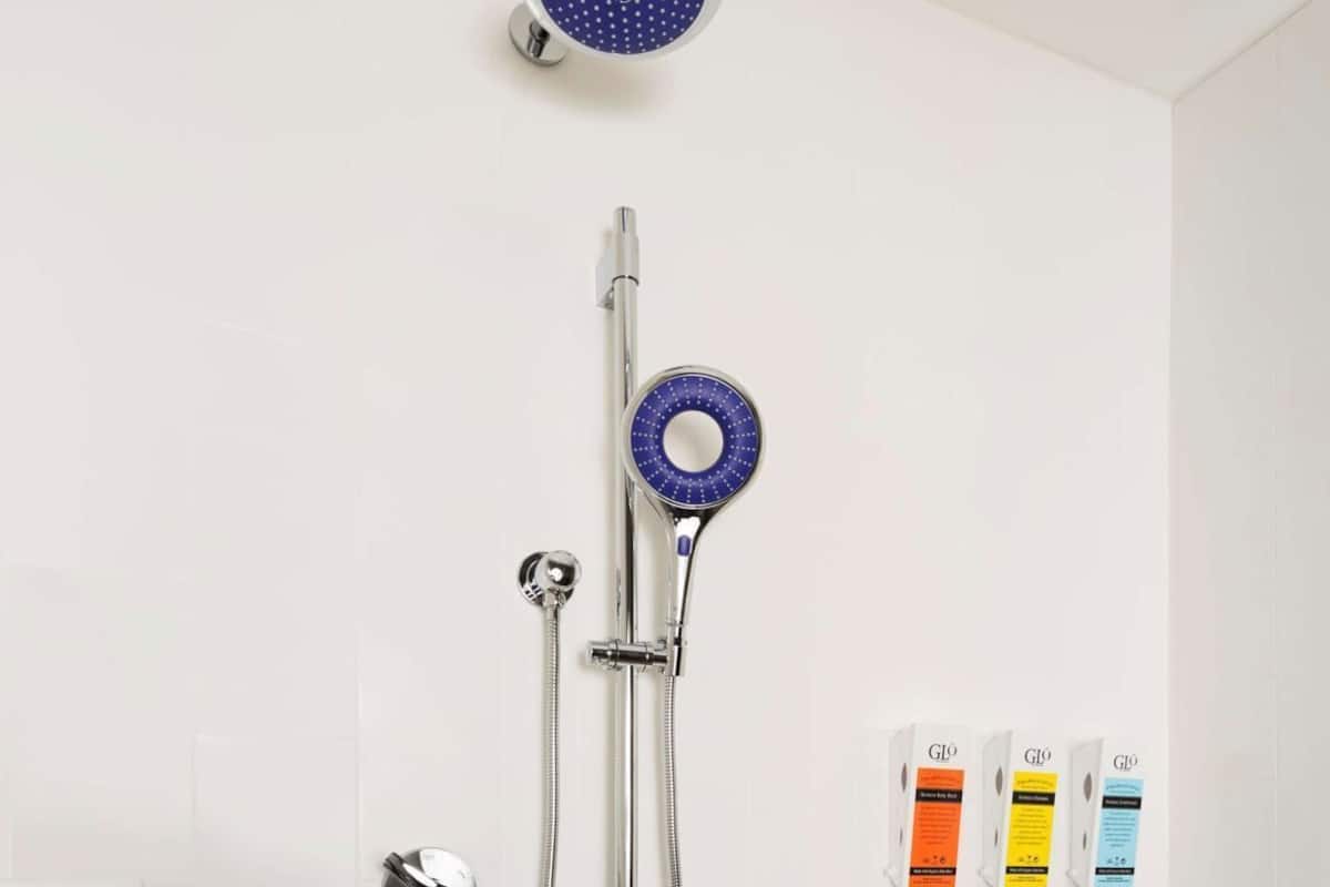 Badezimmer | Kostenlose Toilettenartikel, Haartrockner, Handtücher, Seife