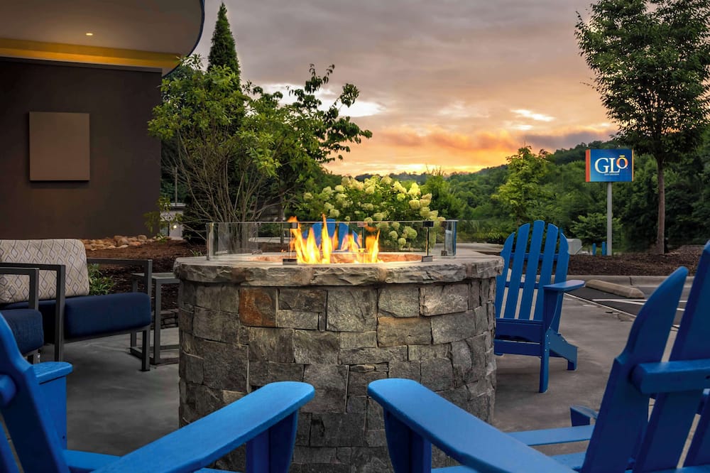 GLō Hotel Asheville-Blue Ridge Parkway