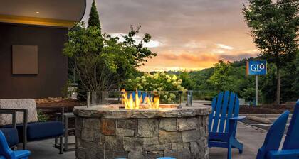 GLō Hotel Asheville-Blue Ridge Parkway