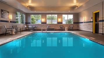 Indendørs pool
