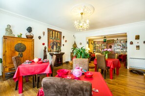 Termasuk sarapan Eropah setiap hari 