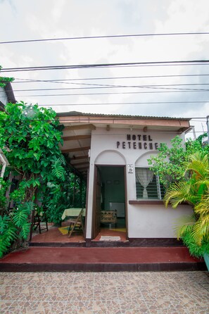 Entrada de la propiedad