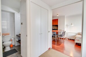 Apartment, 2 Bedrooms | Free WiFi, bed sheets - Apart en Chile Santa Maria 571 A 409 (Santiago)