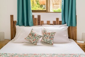 Standard-Doppelzimmer, 1 Queen-Bett | Hochwertige Bettwaren, Betten mit Memory-Foam-Matratzen, Zimmersafe