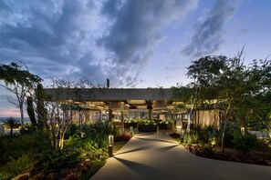 5 restaurants, Italian cuisine - The Club at Solaz, Luxury Villas (San José del Cabo)