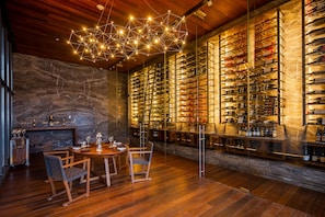 5 restaurants, Italian cuisine