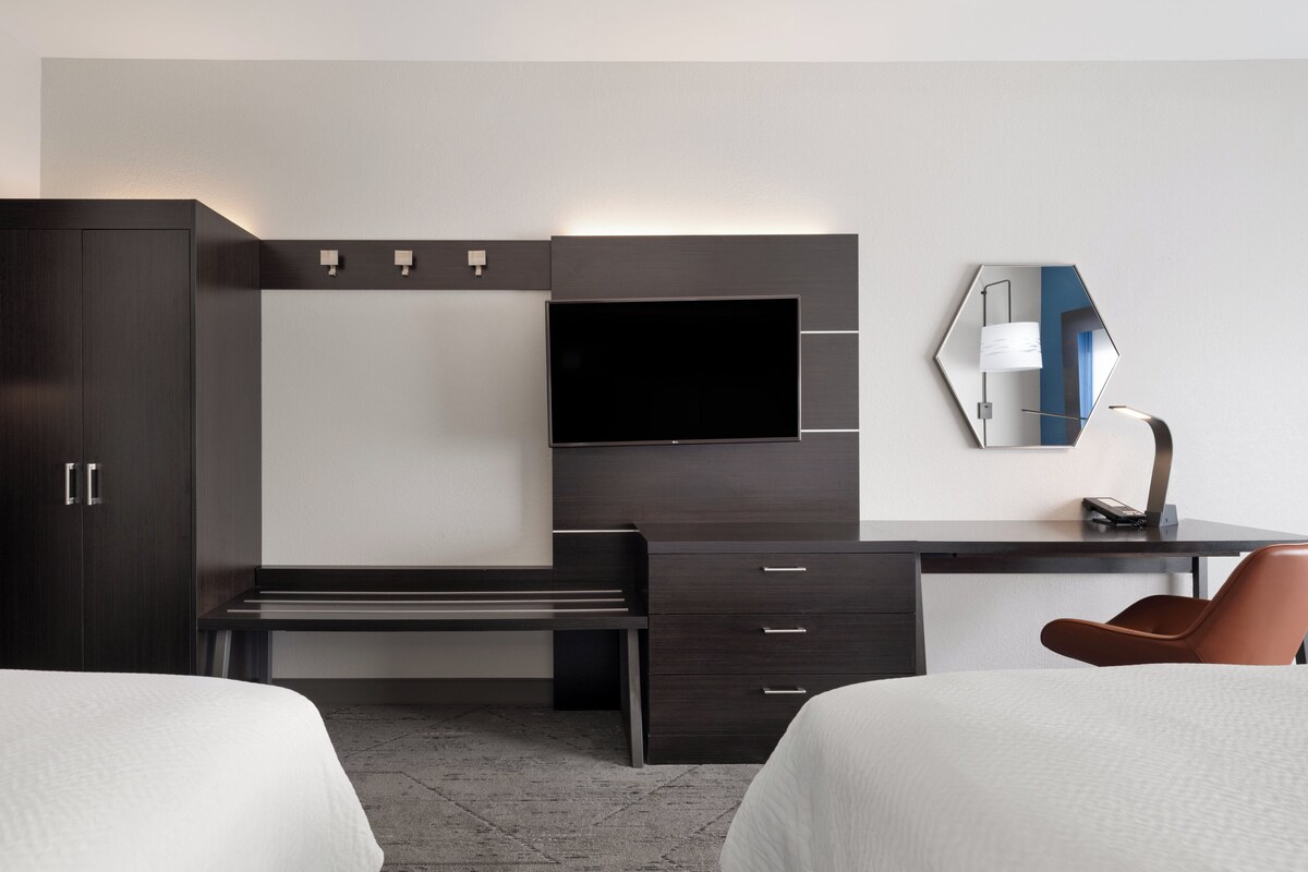 In-room safe, desk, blackout drapes, iron/ironing board