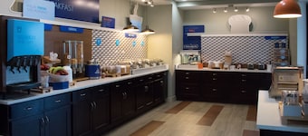 Holiday Inn Express and Suites West Memphis by IHG