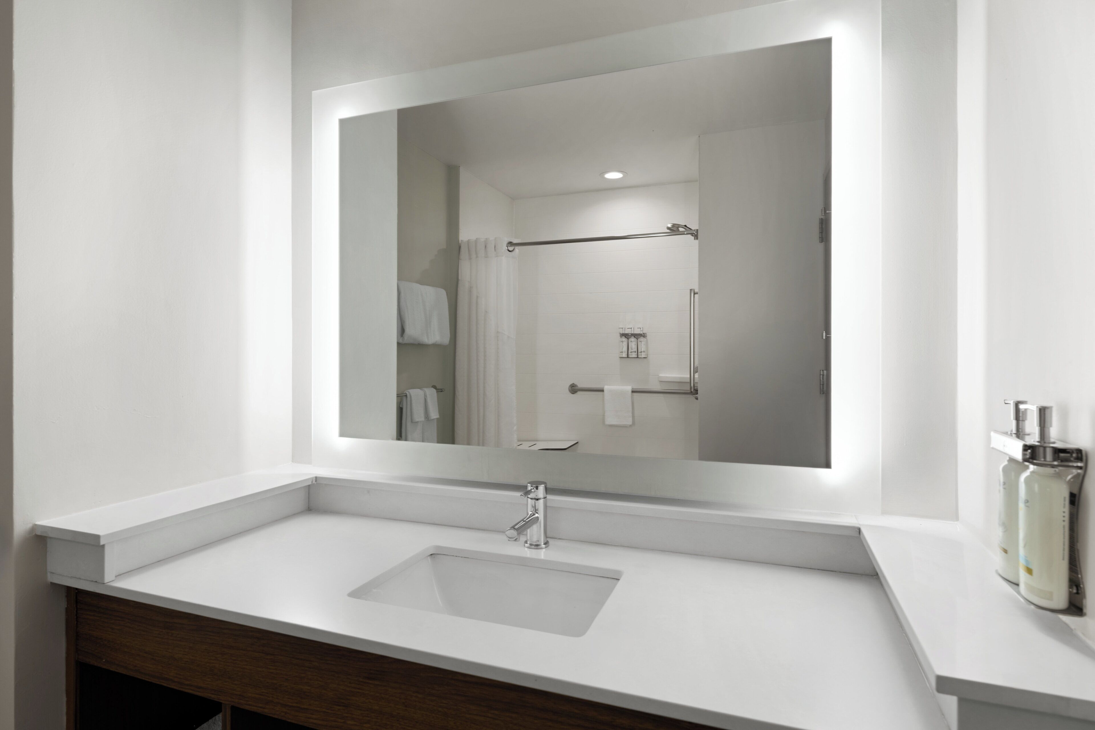 deep-soaking bathtub, free toiletries, hair dryer, towels