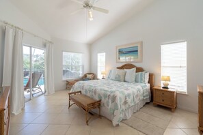 3 Schlafzimmer, Schreibtisch, Bügeleisen/Bügelbrett, Reisekinderbett