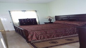 7 bedrooms, iron/ironing board, Internet, bed sheets