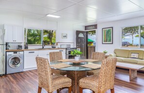 Interior - A BEAUTIFUL Beach House FULL OF ALOHA in Hilo  (Hilo)
