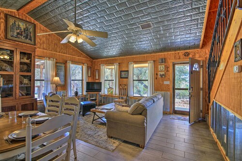Two Cozy Medina Cottages, game room, mountain view