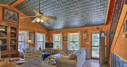 Two Cozy Medina Cottages, game room, mountain view