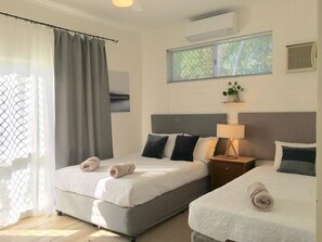 5 bedrooms, desk, iron/ironing board, free WiFi