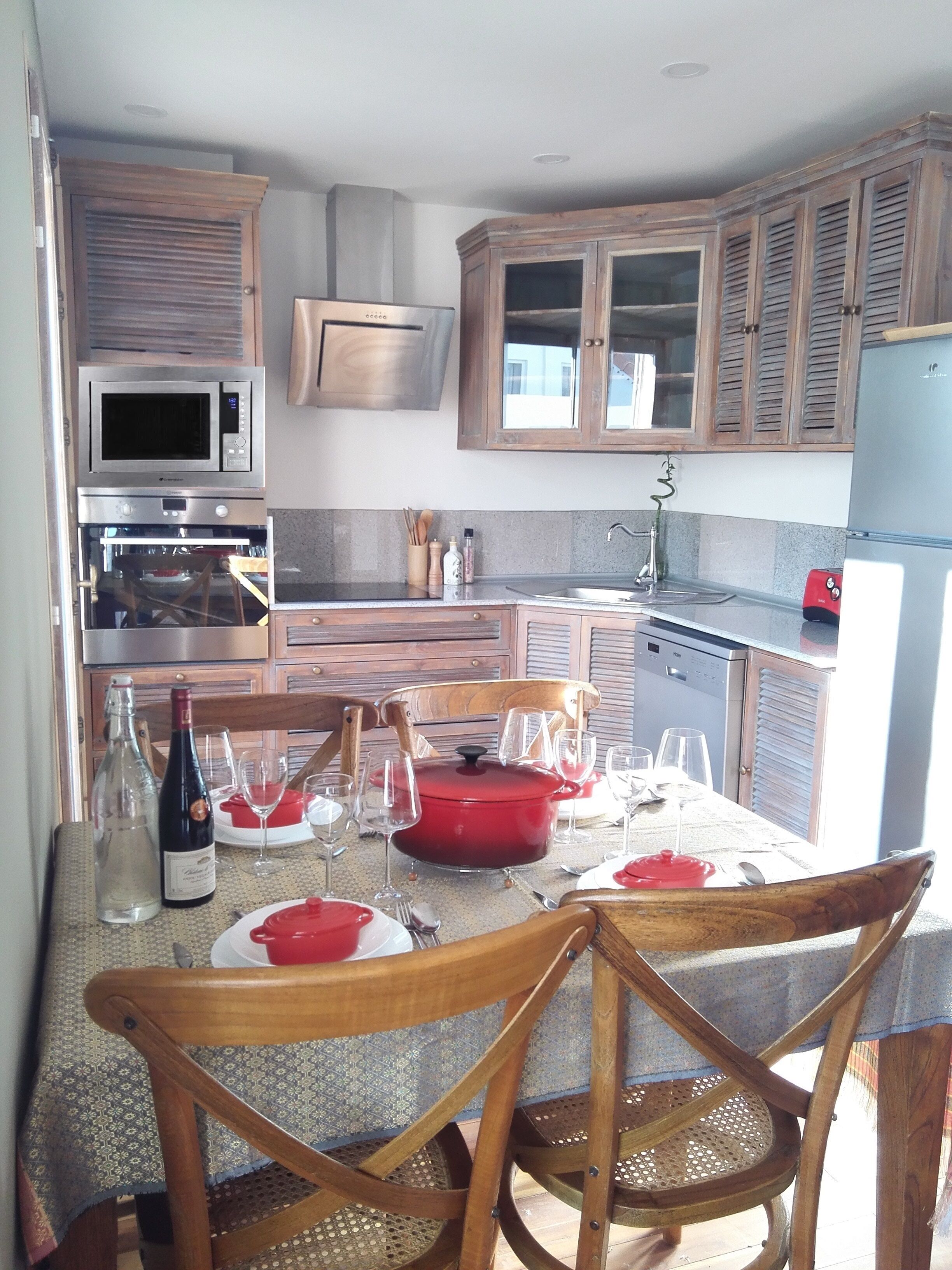 Maison unique au coeur de la Provence à 1km de la plage avec terrasse de 18 m2 barbecue