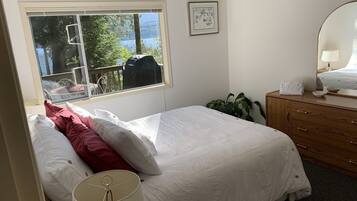 2 Schlafzimmer, Schreibtisch, BĂŒgeleisen/BĂŒgelbrett, Reisekinderbett