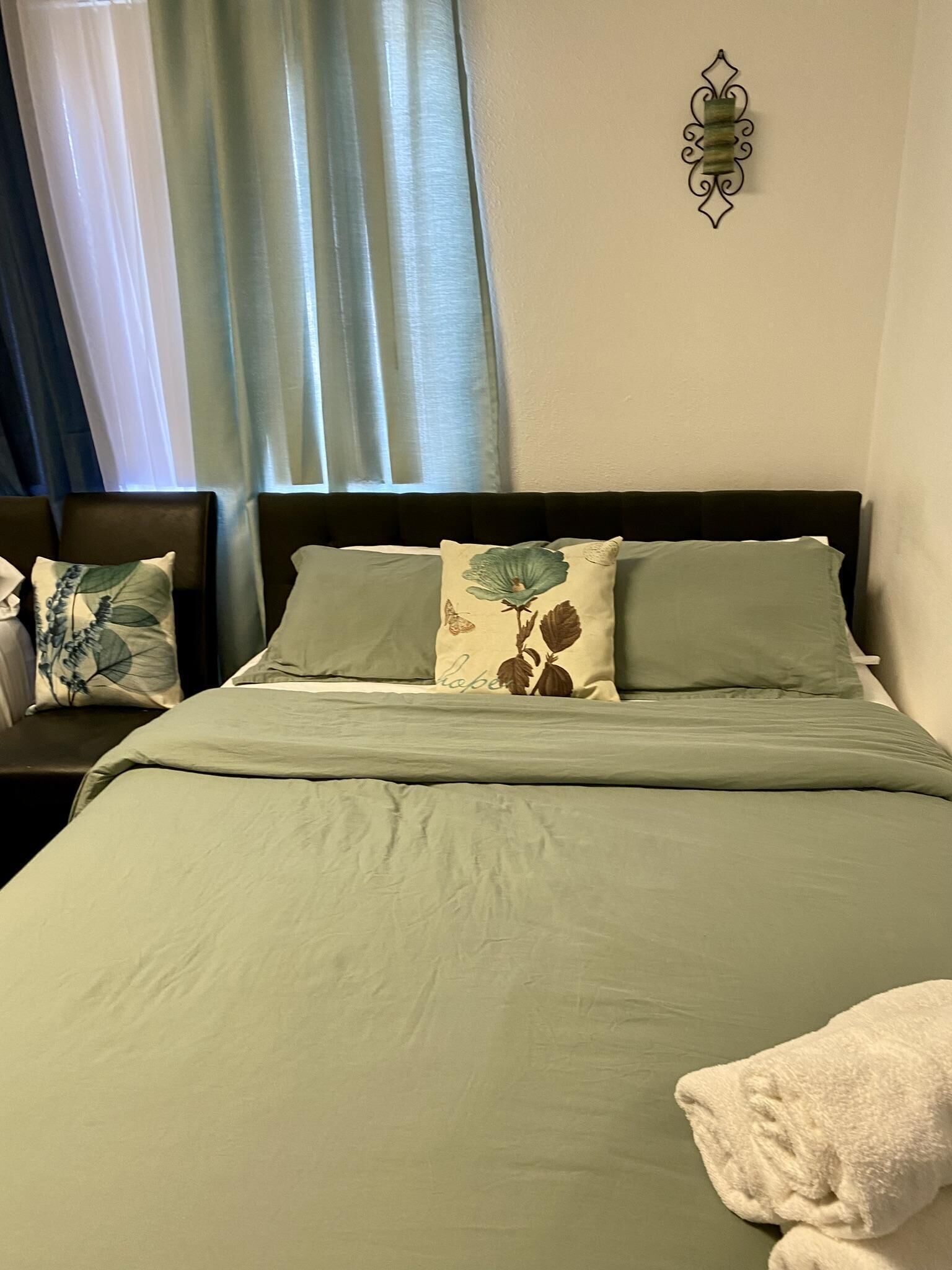 CONTEMPORARY CALIFORNIA BUNGALOW