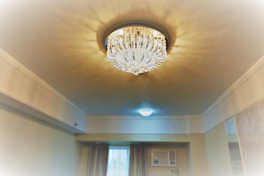 Honeymoon Double Room, 1 Queen Bed, Non Smoking, Pool View | Desk, rollaway beds, bed sheets - Ortigas Serenity (Pasig)