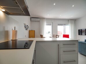 Interior - Sitges with pool near beach by Hello Homes Sitges (Sitges)